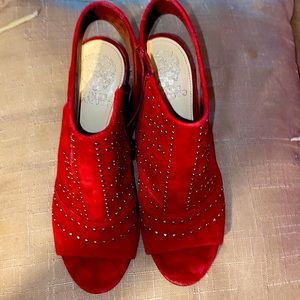 Vince Camuto Burgundy studded heels size 8